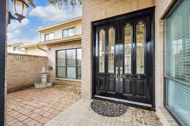 10314 Piping Rock Ln, Houston, TX 77042 - photo 2