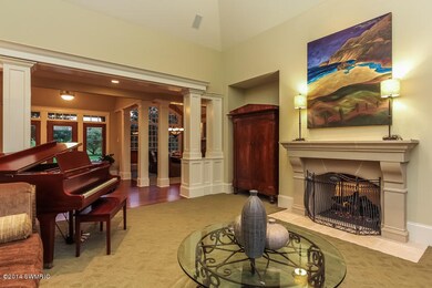 011-Living_Room-1274873-mls
