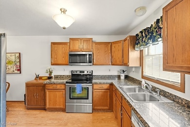 120 Talsman Dr unit 4, Canfield, OH 44406 - photo 3