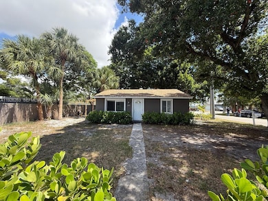 1299 NE 40th Ct, Oakland Park, FL 33334 - photo 2