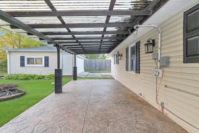 512 Tyler Dr, Carpentersville, IL 60110 - photo 5