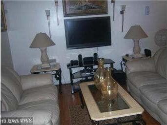 1528 Sherwood Ct, Hyattsville, MD 20785 - photo 6