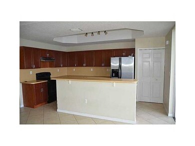 10591 SW 6th St unit 1105, Pembroke Pines, FL 33025 - photo 5