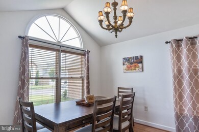 9345 Creekview Dr, Laurel, MD 20708 - photo 3