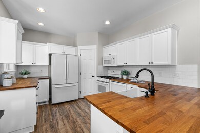 20578 Basket Flower Place, Bend, OR 97702 - photo 7