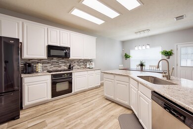 31811 Midlake Park, Conroe, TX 77385 - photo 5