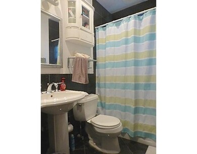 174 Winthrop Rd unit 4, Brookline, MA 02445 - photo 3