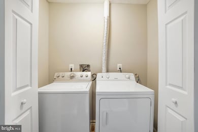 6081 64th Ave, Riverdale, MD 20737 - photo 5