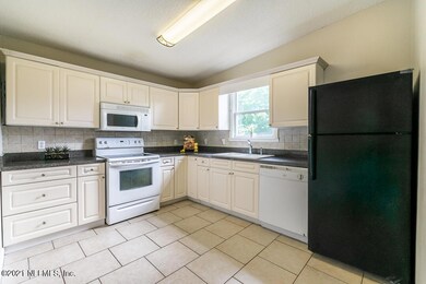 3823 Rendale Dr N, Jacksonville, FL 32210 - photo 4