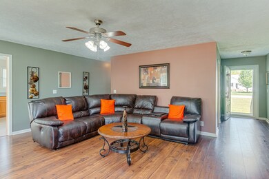 739 Indian Springs Cir, Manchester, TN 37355 - photo 5