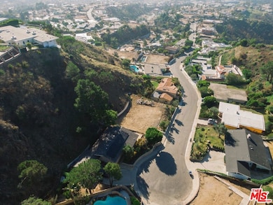 1046 Enchanted Way, Pacific Palisades, CA 90272 - photo 7