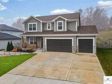 2413 SE Creek Ridge Ct, Blue Springs, MO 64014 - photo 5