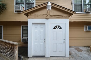 1644 1/2 Hawthorne St unit A, Houston, TX 77006 - photo 4