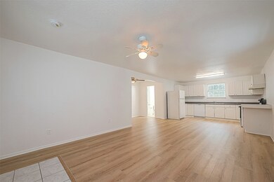 2051 Santa Rosa St unit A, Houston, TX 77023 - photo 6