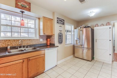 3113 Beachview Dr, Ocean Springs, MS 39564 - photo 5