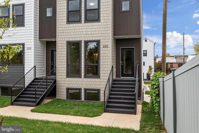 216 E Piccadilly St, Winchester, VA 22601 - photo 3