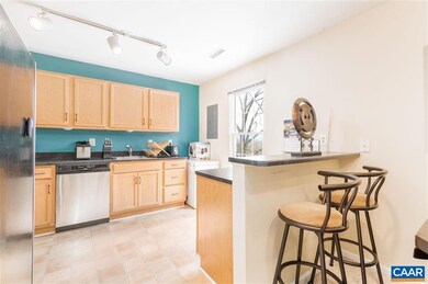 1504 Villa Terrace unit E, Charlottesville, VA 22903 - photo 2