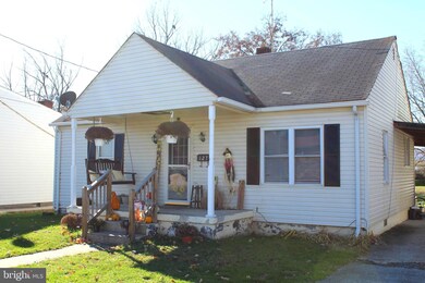 127 S Elm St, Moorefield, WV 26836 - photo 4