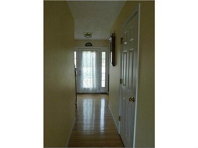 32 Dawn Ct, Wakefield, RI 02879 - photo 2