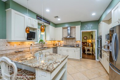 05_602ColumbiaAve_5_Kitchen_HiRes