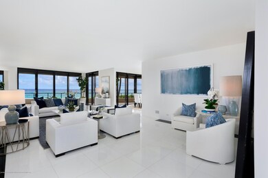 LIVING ROOM-3