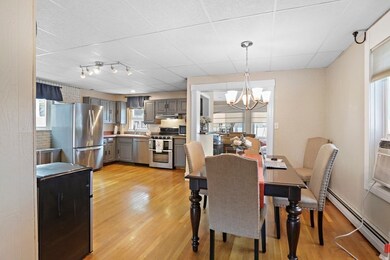 14 Marden St, Saugus, MA 01906 - photo 4