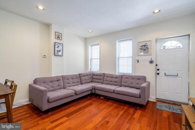 1038 S Bouvier St, Philadelphia, PA 19146 - photo 2