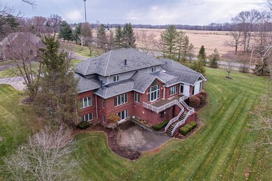 8215 Woodland Creek Dr W, Columbus, IN 47201 - photo 5