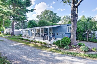 1515 Vfw Pkwy unit E21, Boston, MA 02132 - photo 4