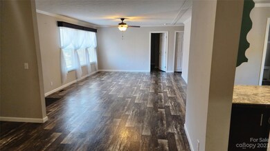 127 Wicklow Dr, Asheville, NC 28806 - photo 7