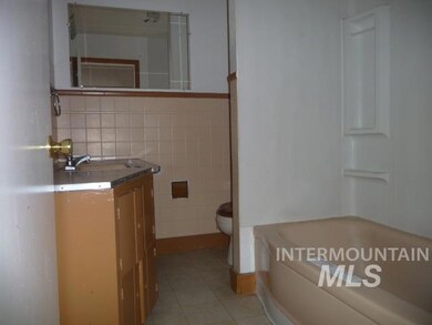 1518 Miller Ave, Burley, ID 83318 - photo 4