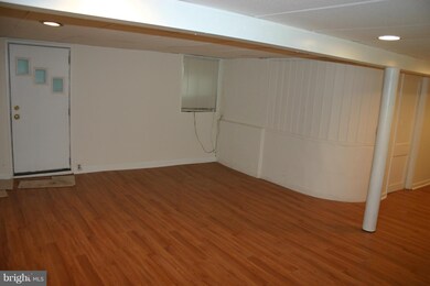 4611 Edmonston Rd unit B, Hyattsville, MD 20781 - photo 3