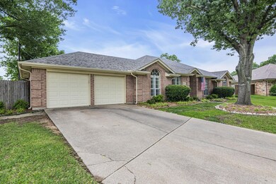 8624 Kirk Ct, North Richland Hills, TX 76182 - photo 3