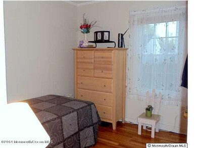 295 BROAD ST, MAT - BEDRM 1ST FL