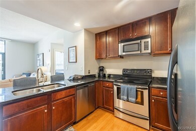 Kitchen with plenty of natural light, Granite,  ap