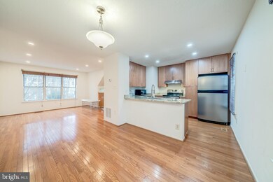 2350 Branleigh Park Ct, Reston, VA 20191 - photo 2