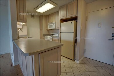 neutral tone finish on cabinets