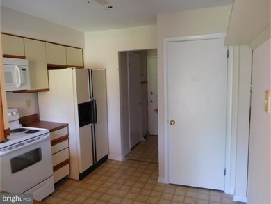 1011 Winfield Ct, Lansdale, PA 19446 - photo 5