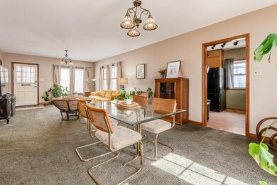 B_221_W_Charles_St_021 (1)