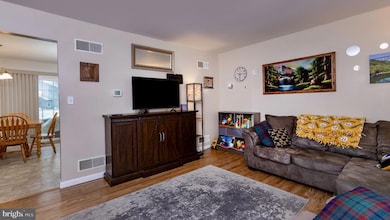 56 Honeysuckle Dr, Mechanicsburg, PA 17050 - photo 5