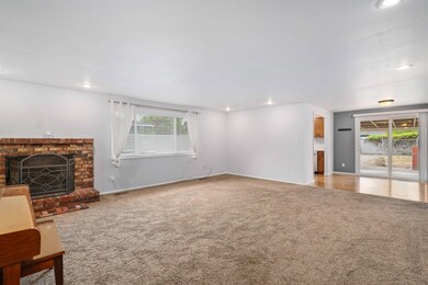 1085NFifthSt-005