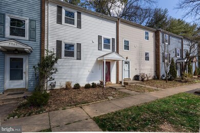 4967 Tibbitt Ln, Burke, VA 22015 - photo 3