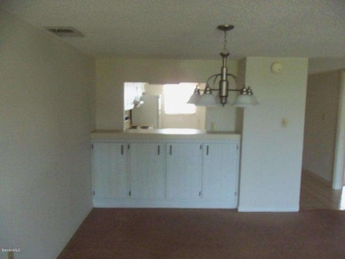 Dining Area/Breakfast Bar