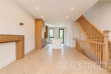 33 Pilling St unit 2, Brooklyn, NY 11207 - photo 2