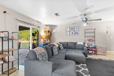 114 San Jacinto St, Huntsville, TX 77320 - photo 6