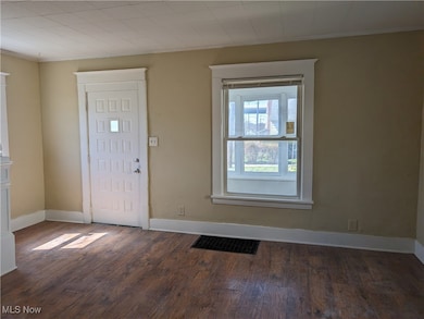 2357 19th St SW, Akron, OH 44314 - photo 2