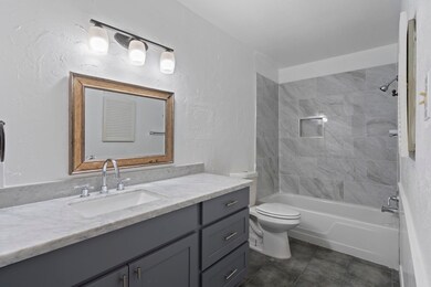 Marble countertops in the bathrooms!!