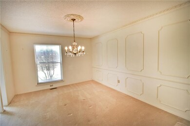 11900 Camelot Place, Oklahoma City, OK 73120 - photo 7