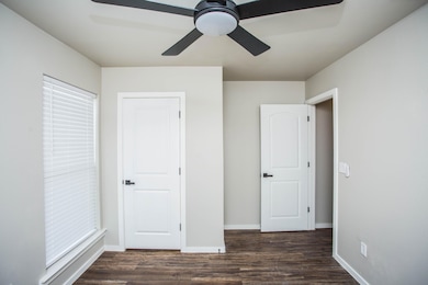 2110 N Jayton Ave unit B, Lubbock, TX 79403 - photo 6