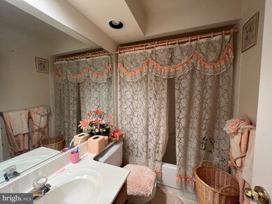 9919 Raintree Way, Clinton, MD 20735 - photo 5